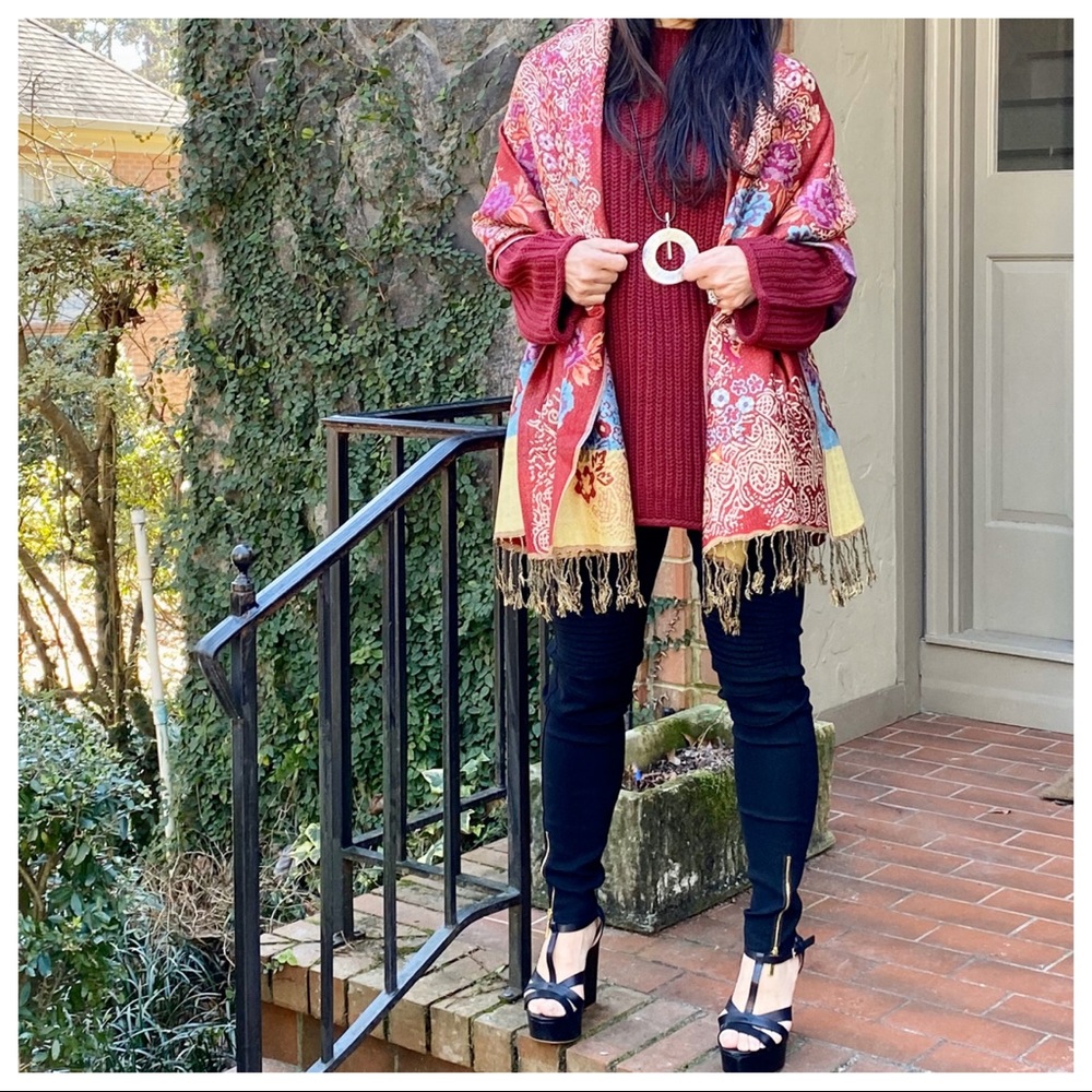 Absolutely gorgeous Print Pashmina Scarf/Shawl - Picture 8 of 8